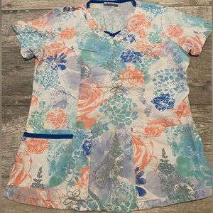 Uniform Advantage Scrub Top